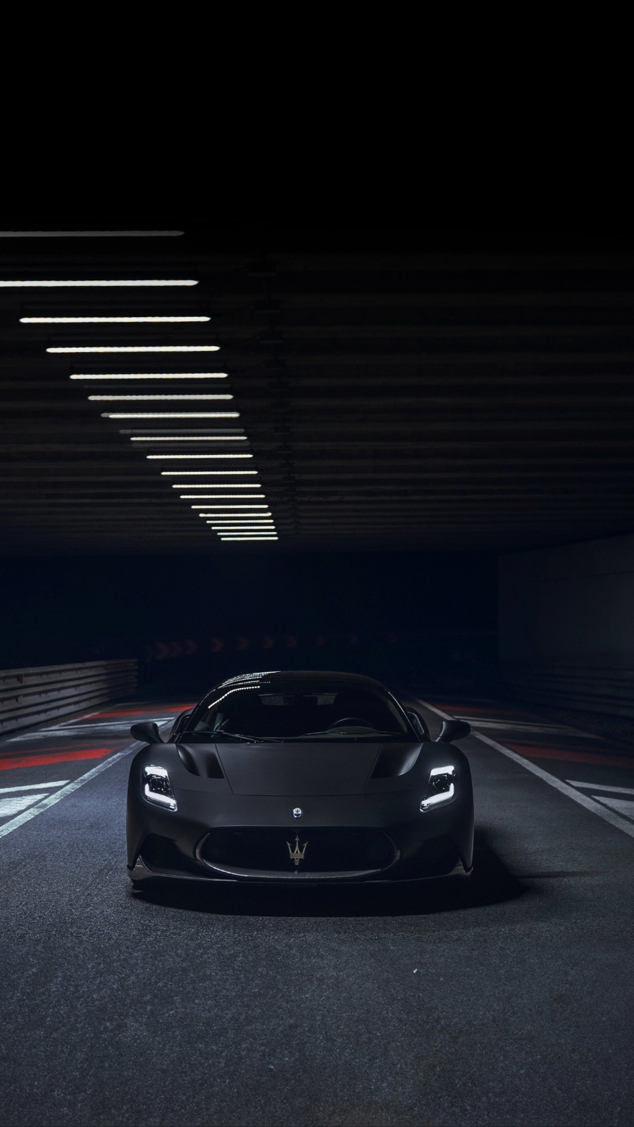 Maserati MC20 in galleria